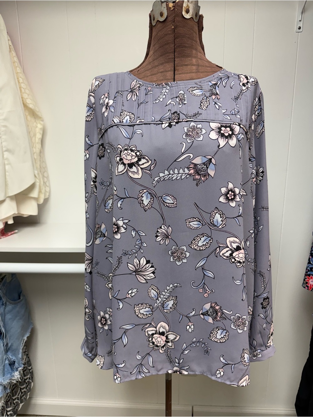 LOFT Floral Long Sleeve Blouse Flowy Feminine Lavender/Gray Flower NWOT Size XL